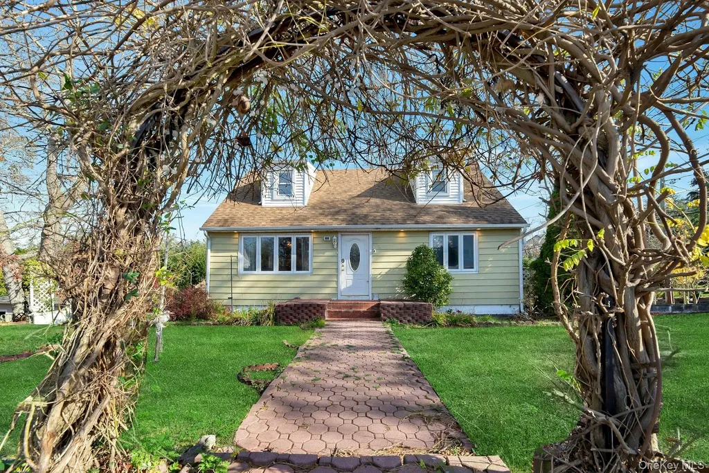 3 Hazel Road Rocky Point NY 11778