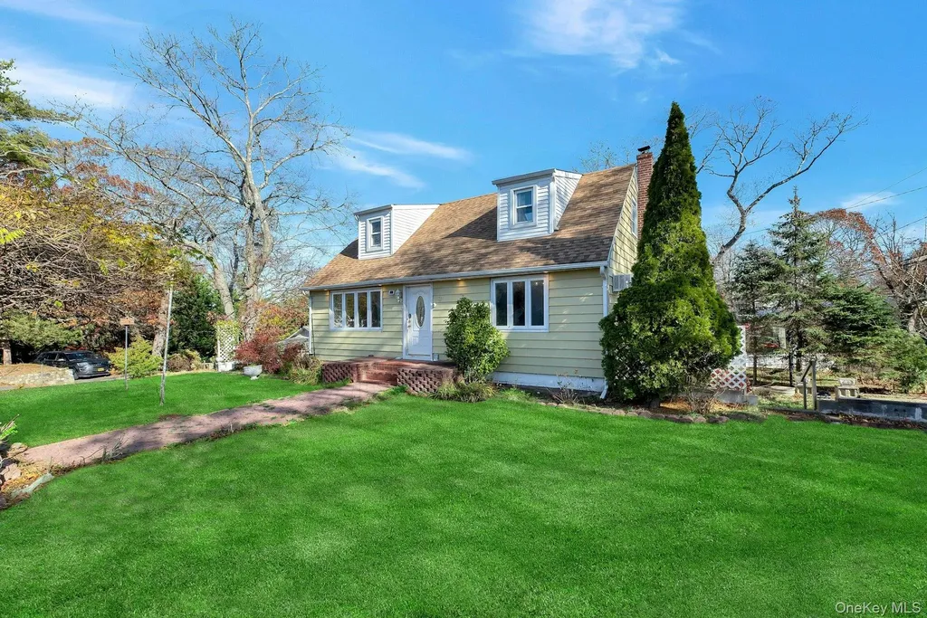 3 Hazel Road Rocky Point NY 11778