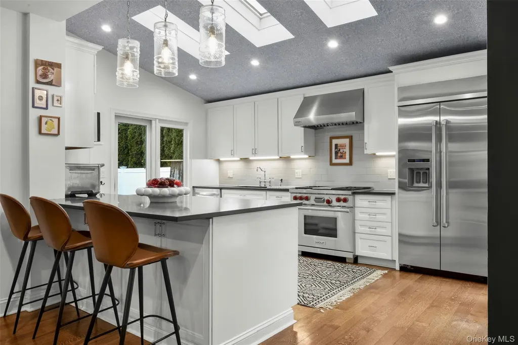 1096 Hunter Avenue Pelham NY 10803