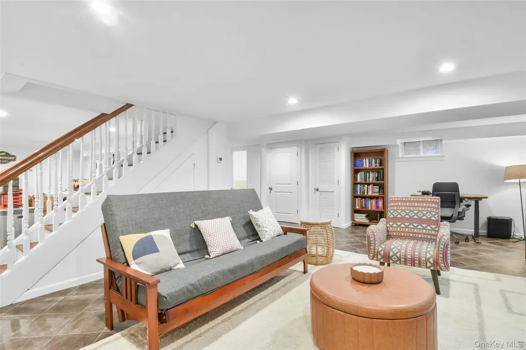 1096 Hunter Avenue Pelham NY 10803
