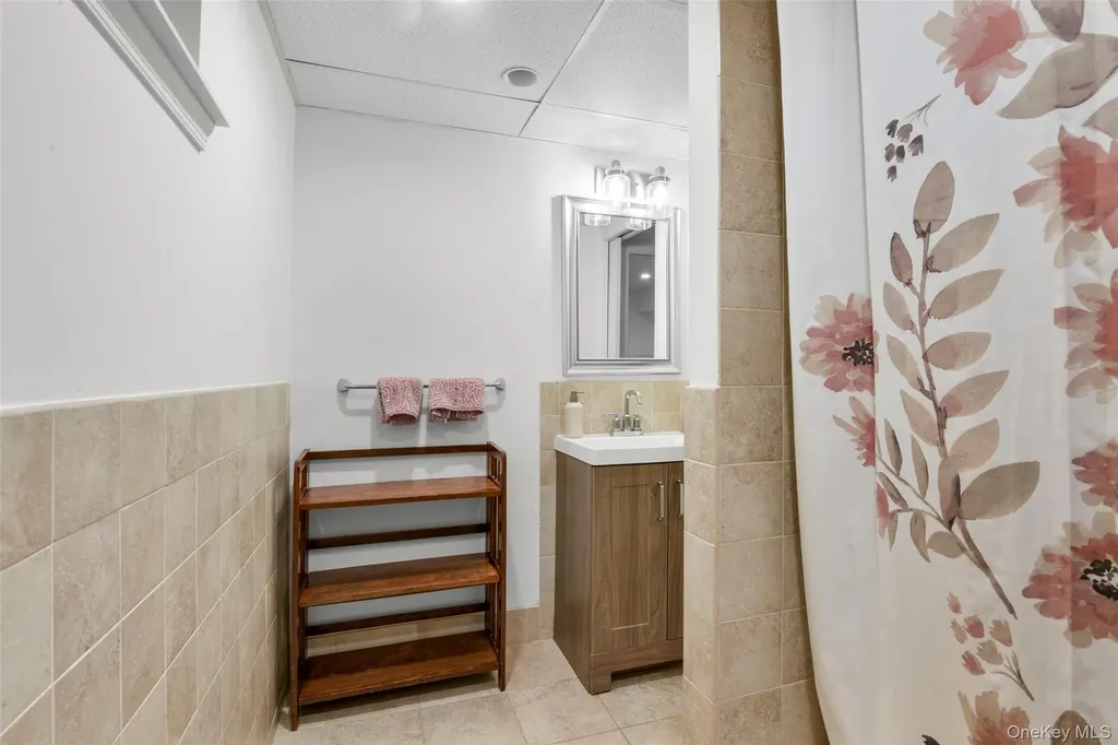1096 Hunter Avenue Pelham NY 10803