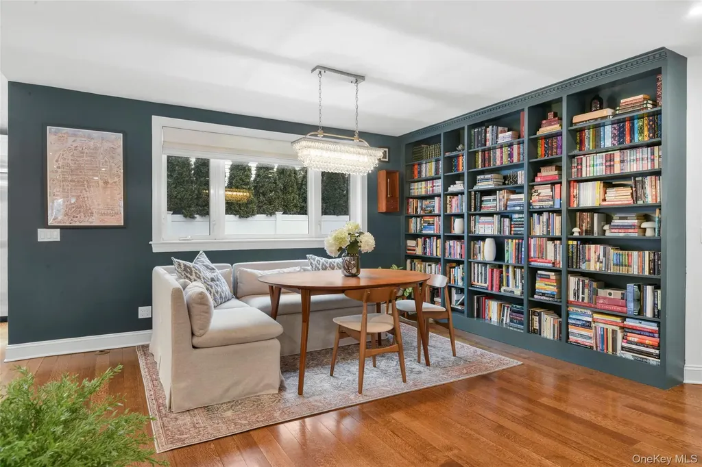 1096 Hunter Avenue Pelham NY 10803