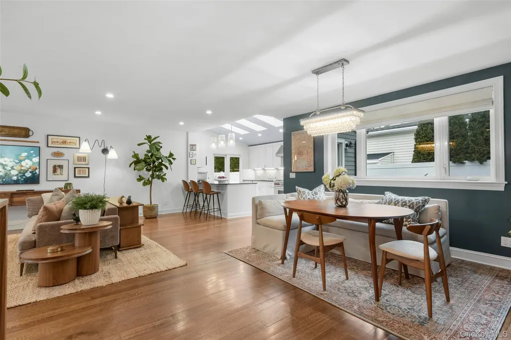 1096 Hunter Avenue Pelham NY 10803