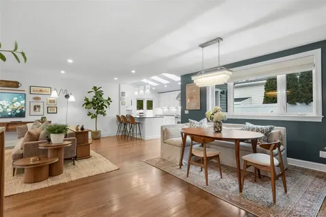 1096 Hunter Avenue Pelham NY 10803