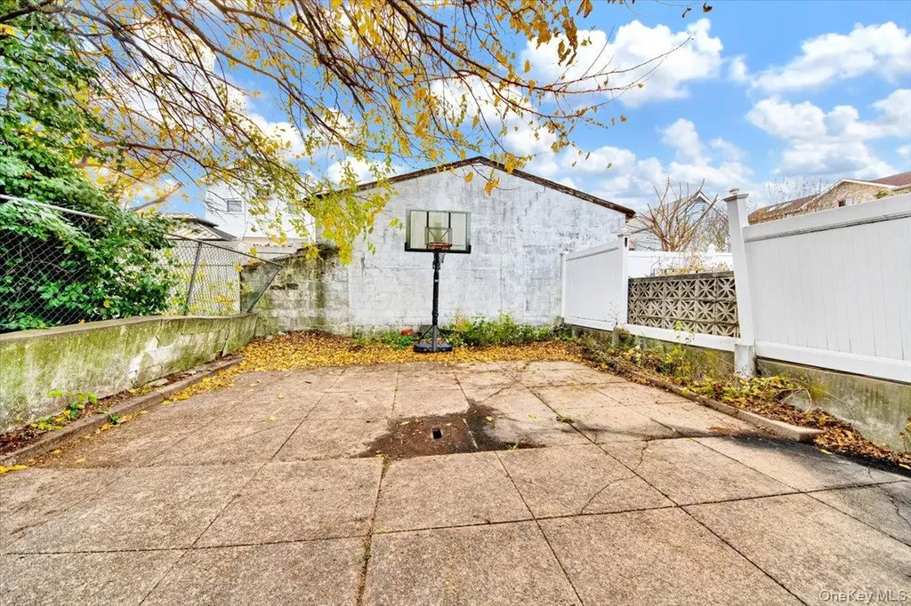 251 Buttrick Avenue Bronx NY 10465