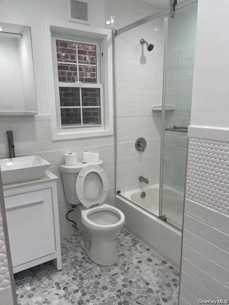 235 E 235th Street Bronx NY 10470