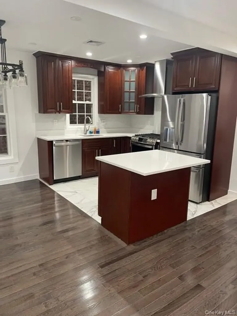 235 E 235th Street Bronx NY 10470