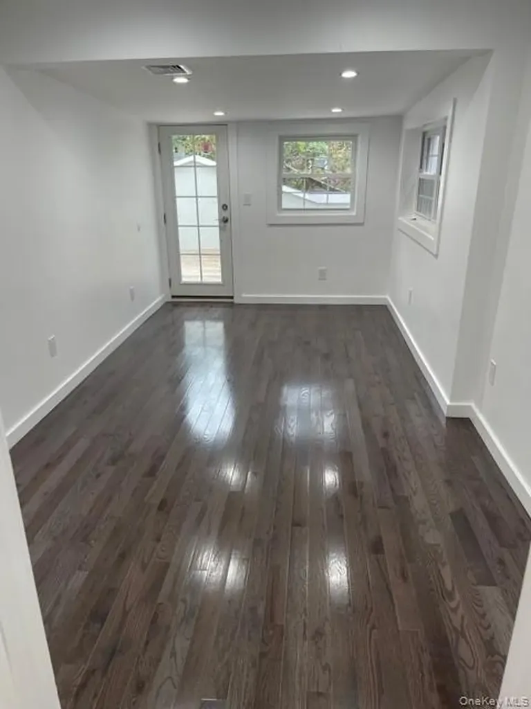 235 E 235th Street Bronx NY 10470