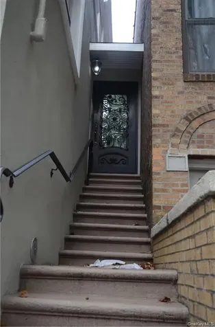 235 E 235th Street Bronx NY 10470