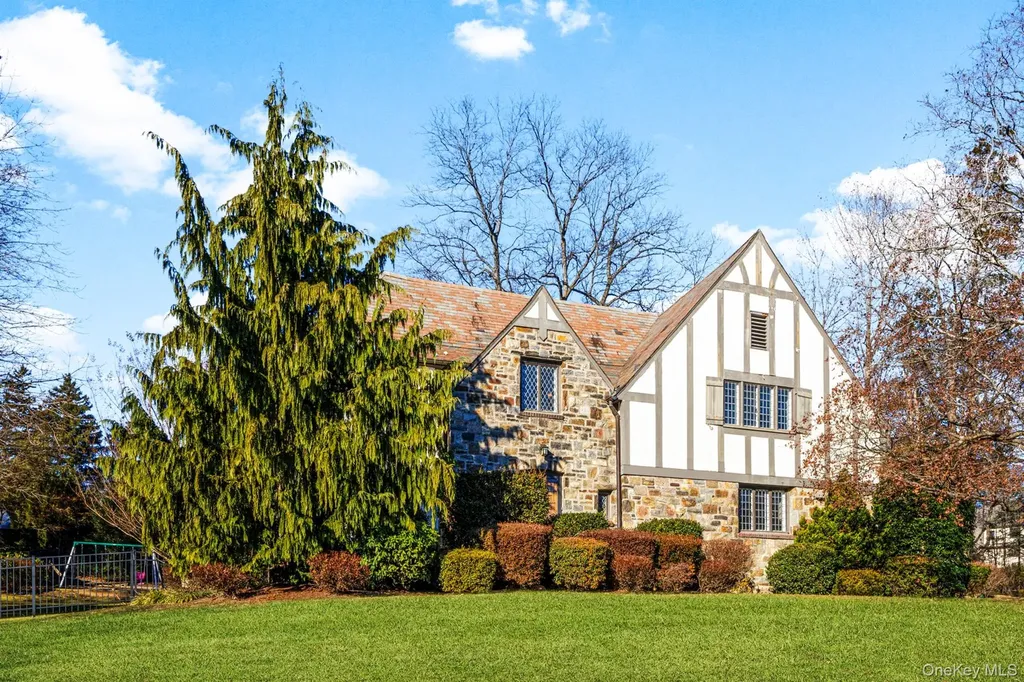 22 Verdun Avenue New Rochelle NY 10804