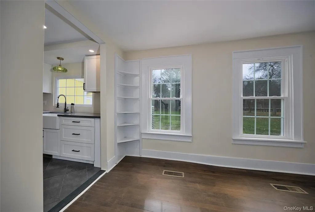 30 Myrtle Avenue Pine Plains NY 12567