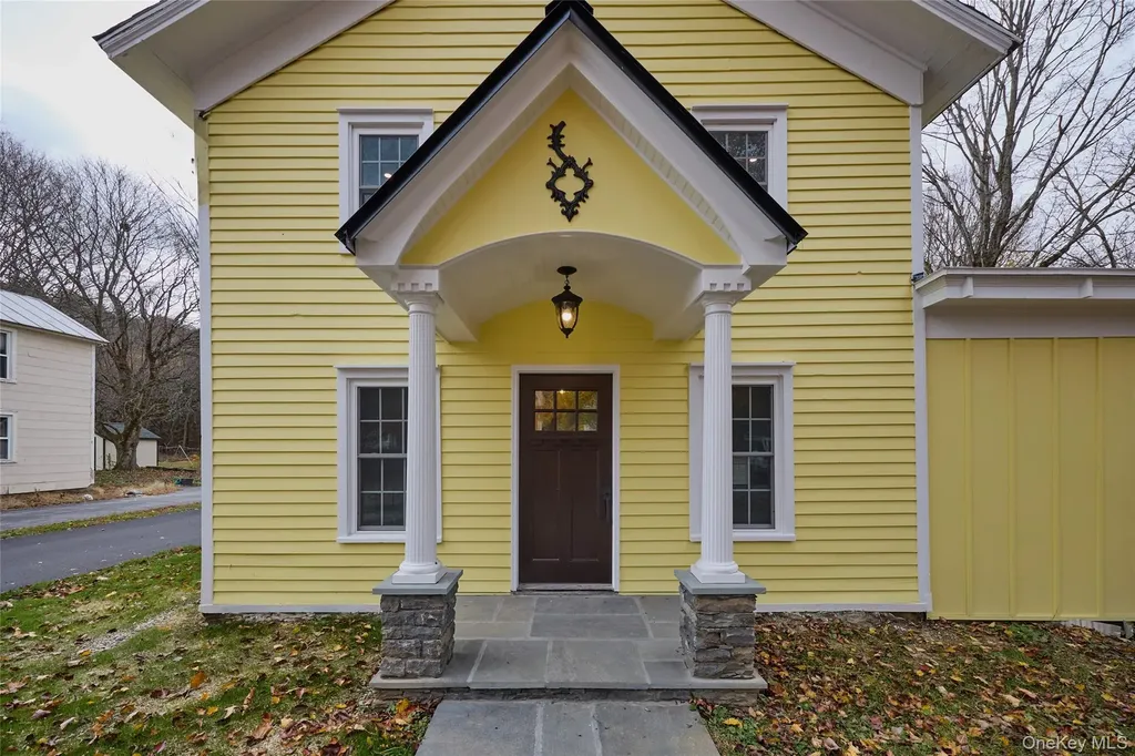 30 Myrtle Avenue Pine Plains NY 12567