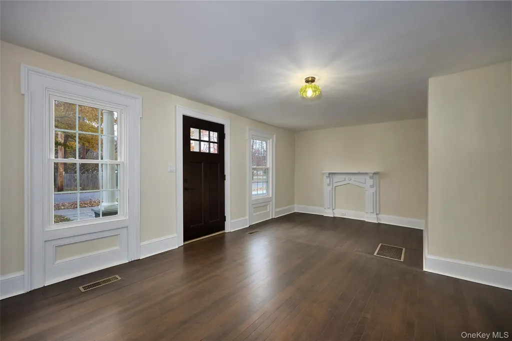 30 Myrtle Avenue Pine Plains NY 12567