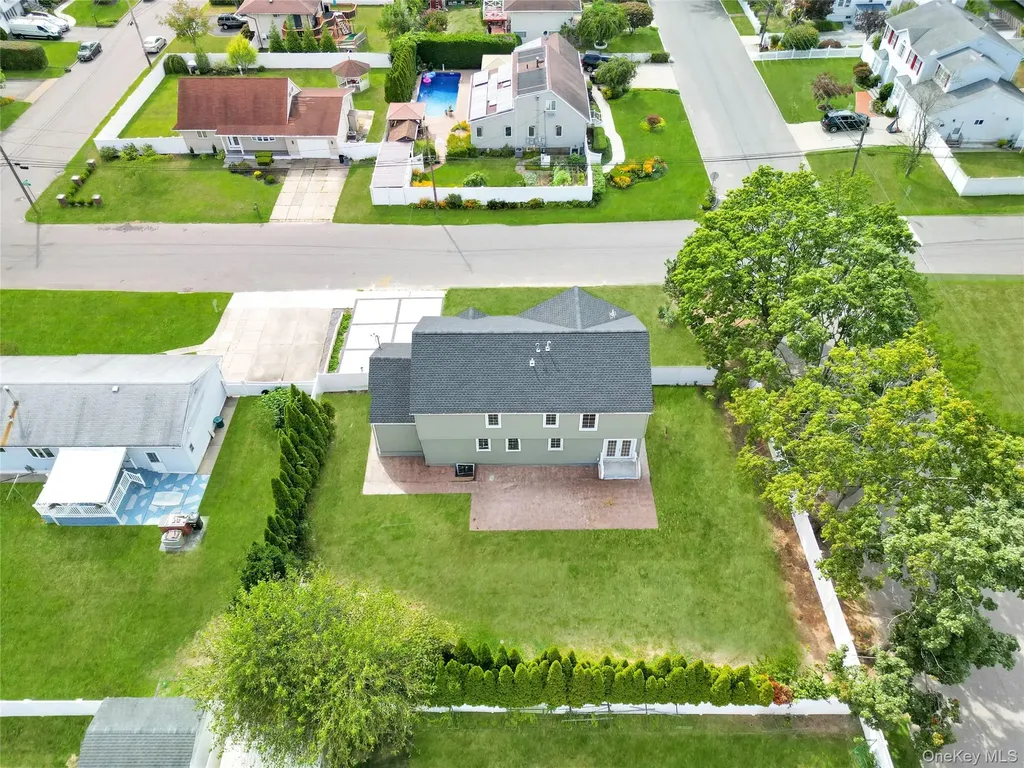 123 Cayuga Avenue Deer Park NY 11729