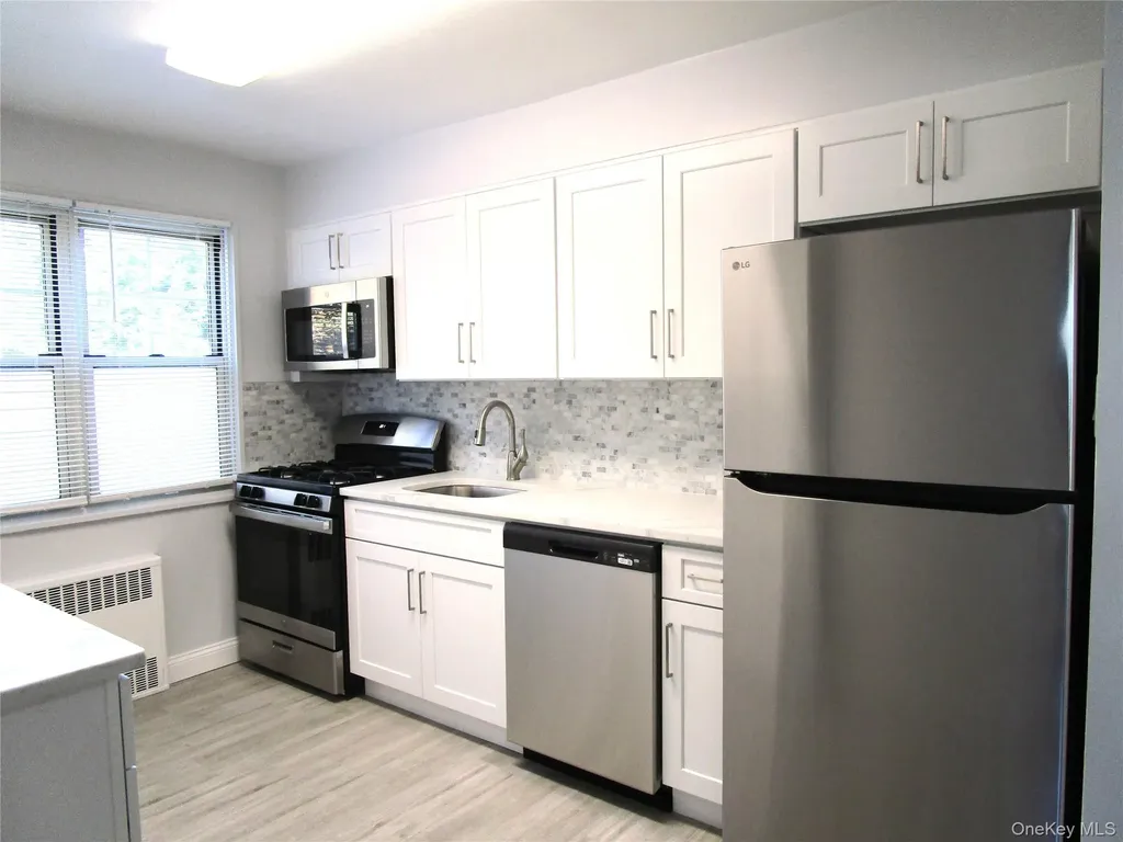 324 Post Avenue Westbury NY 11590