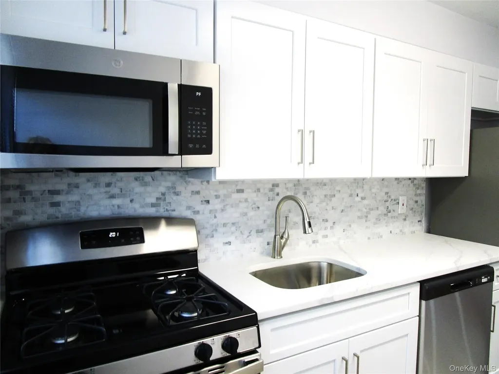 324 Post Avenue Westbury NY 11590