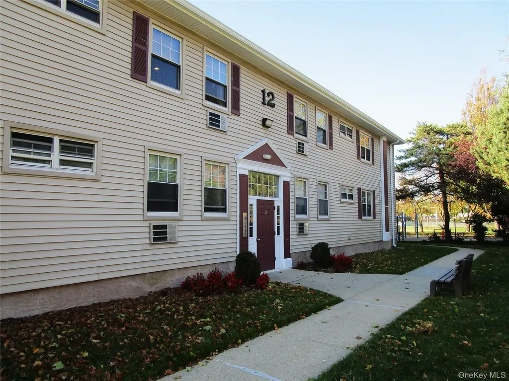 324 Post Avenue Westbury NY 11590
