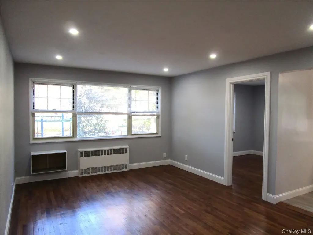 324 Post Avenue Westbury NY 11590