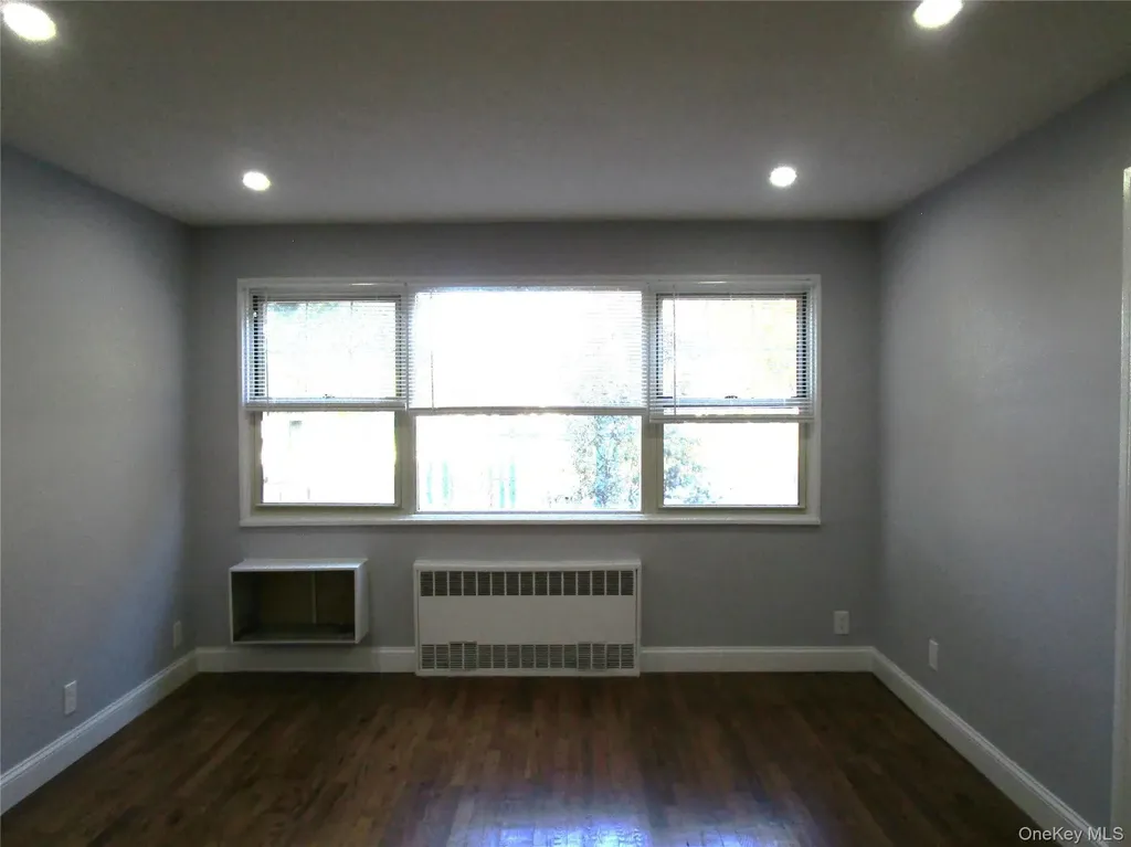 324 Post Avenue Westbury NY 11590