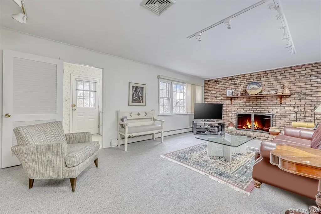 16 Kings Gate Road Suffern NY 10901