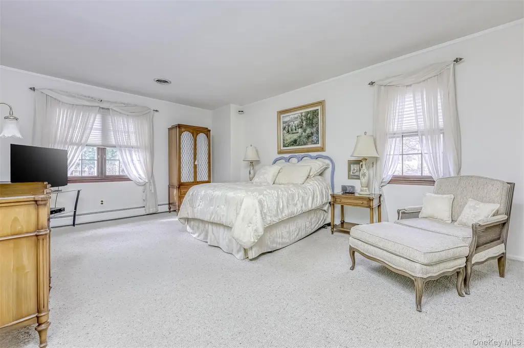 16 Kings Gate Road Suffern NY 10901