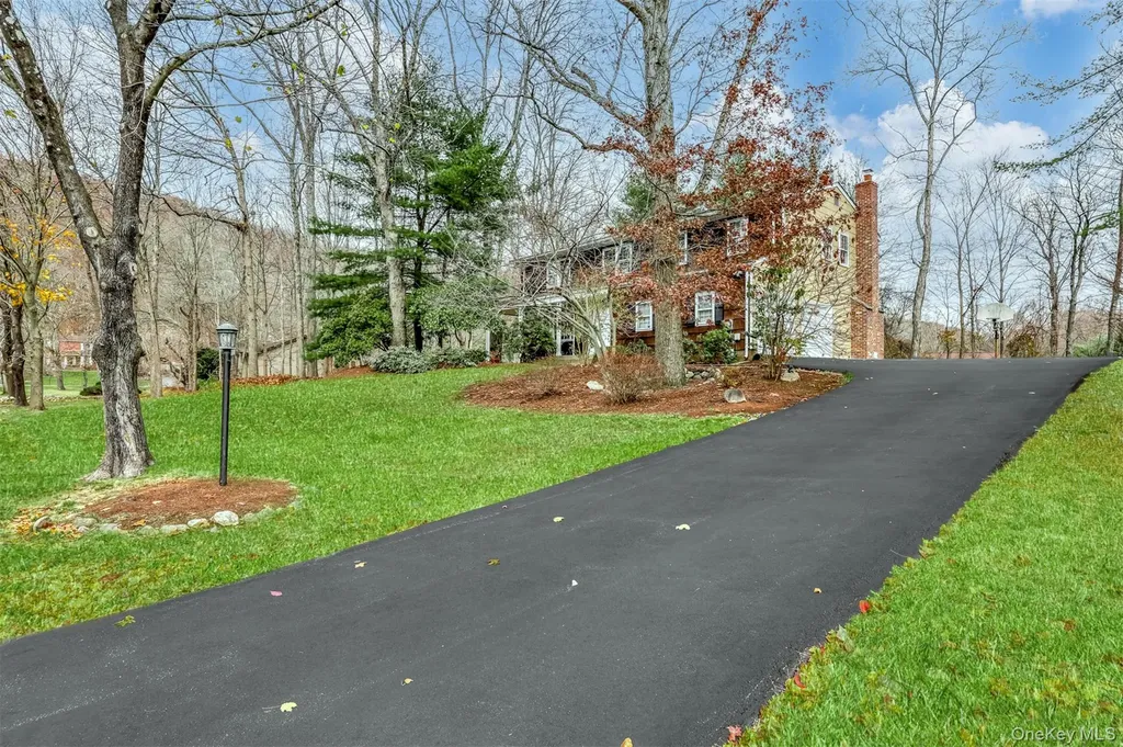 16 Kings Gate Road Suffern NY 10901
