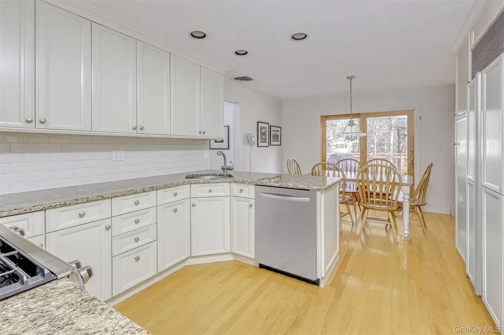 16 Kings Gate Road Suffern NY 10901