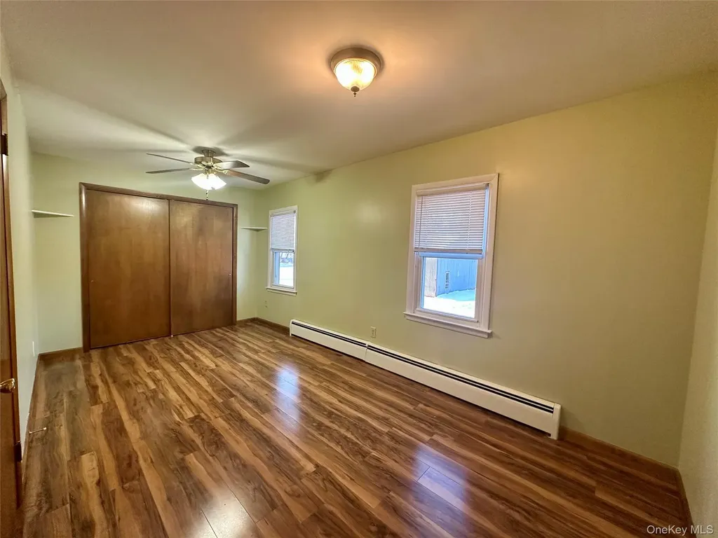 111 Round Hill Road Florida NY 10921