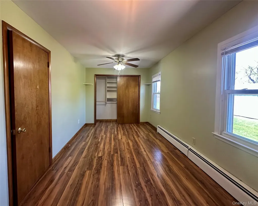 111 Round Hill Road Florida NY 10921
