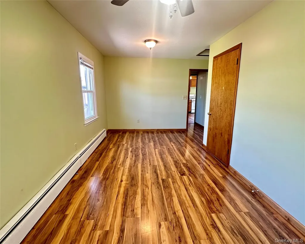 111 Round Hill Road Florida NY 10921