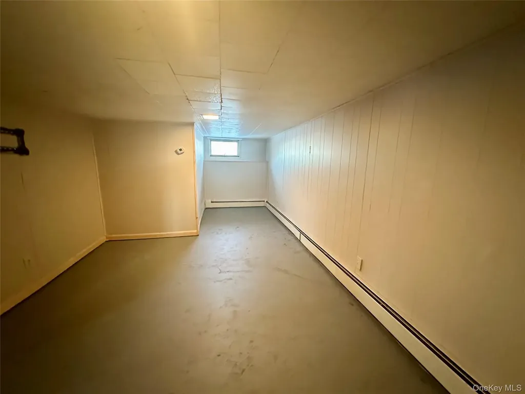 111 Round Hill Road Florida NY 10921