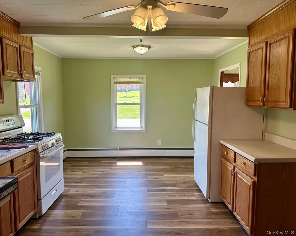 111 Round Hill Road Florida NY 10921