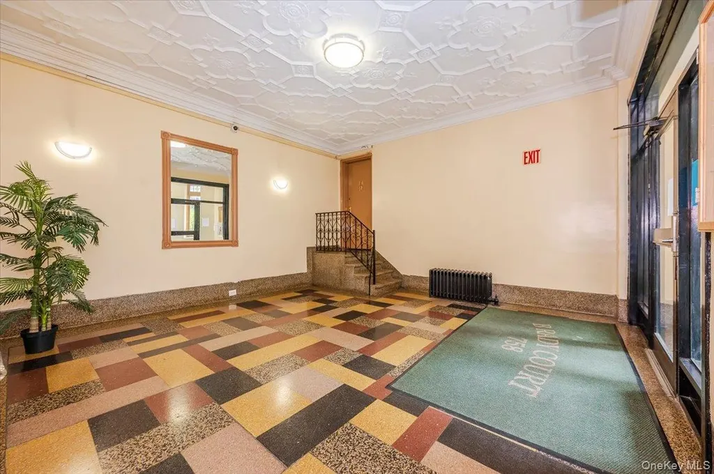 758 Brady Bronx NY 10462