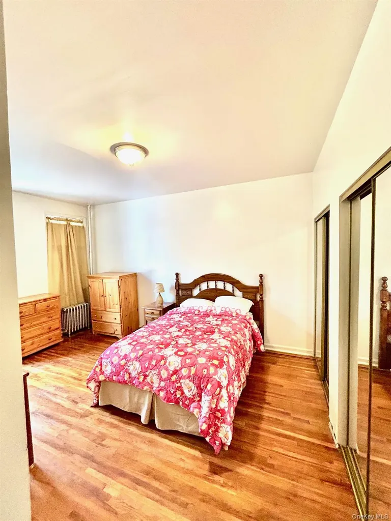 758 Brady Bronx NY 10462