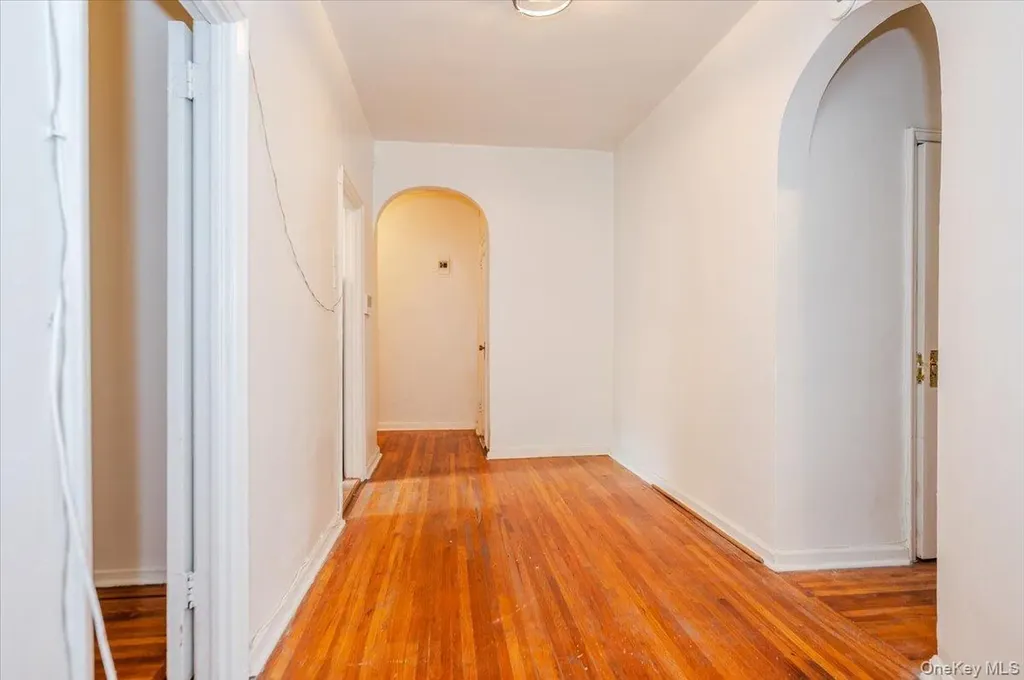 758 Brady Bronx NY 10462