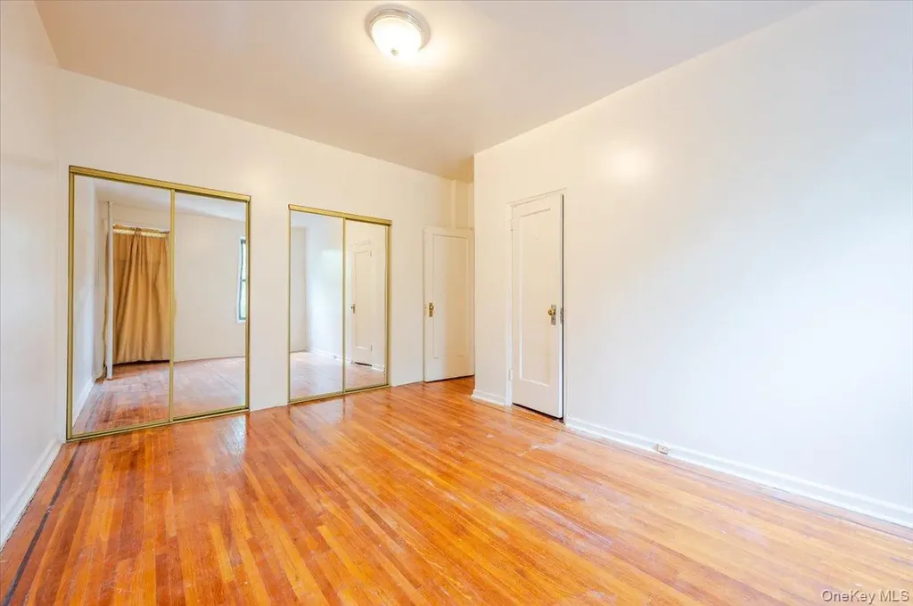 758 Brady Bronx NY 10462