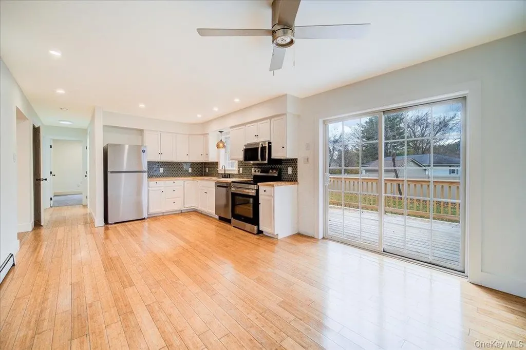 43 North Road Tillson NY 12486