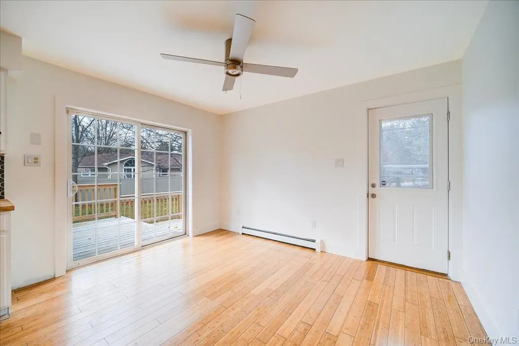 43 North Road Tillson NY 12486