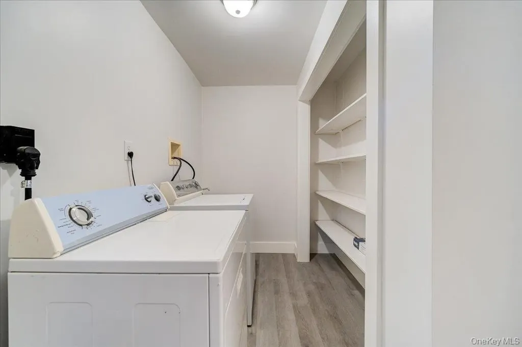 43 North Road Tillson NY 12486