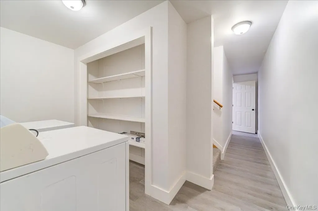 43 North Road Tillson NY 12486