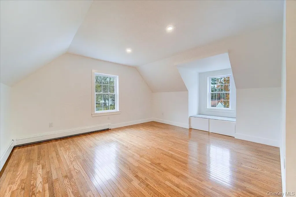 43 North Road Tillson NY 12486