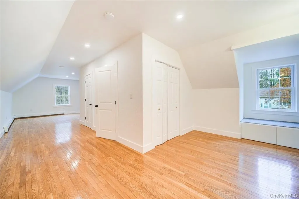 43 North Road Tillson NY 12486