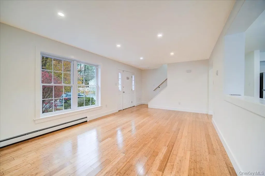 43 North Road Tillson NY 12486
