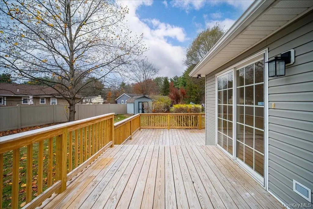 43 North Road Tillson NY 12486