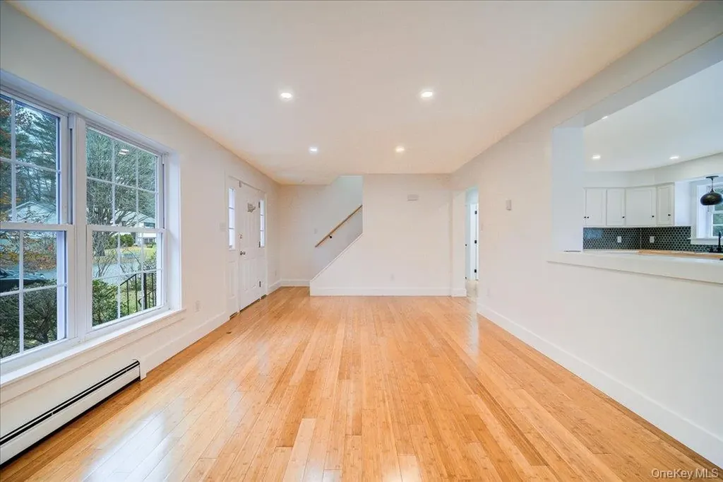 43 North Road Tillson NY 12486