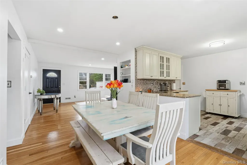 22 Hovenkamp Avenue Nanuet NY 10954