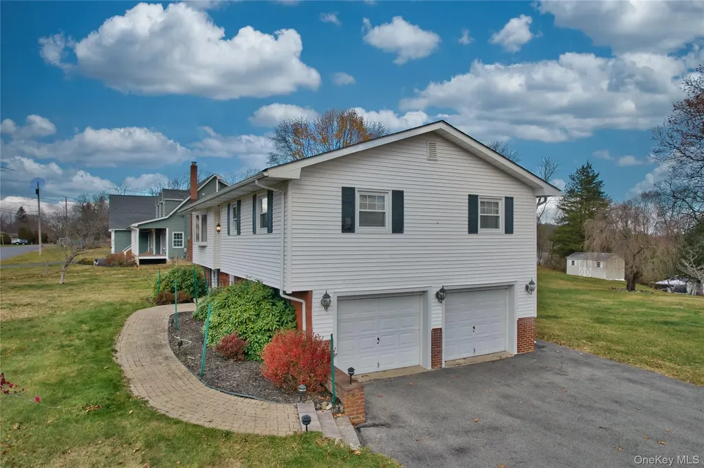 31 Rose Street Florida NY 10921