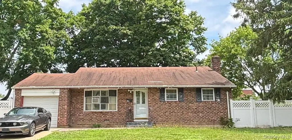 1563 Baldwin Boulevard Bay Shore NY 11706