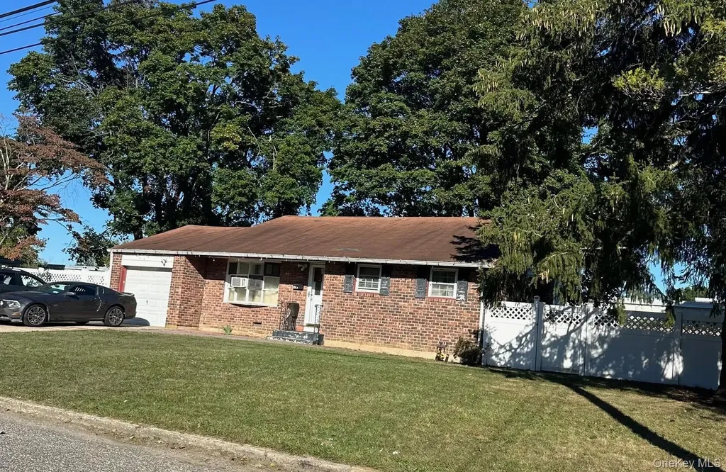 1563 Baldwin Boulevard Bay Shore NY 11706