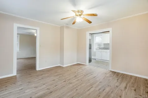 284 S Quaker Lane Hyde Park NY 12538